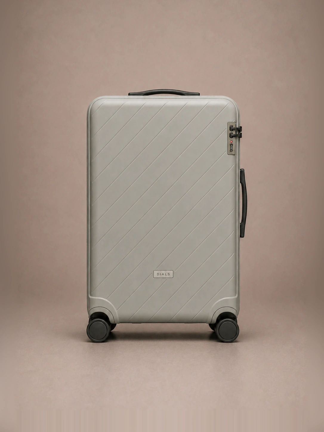 Dials Ground Check-in in Sage-Gray